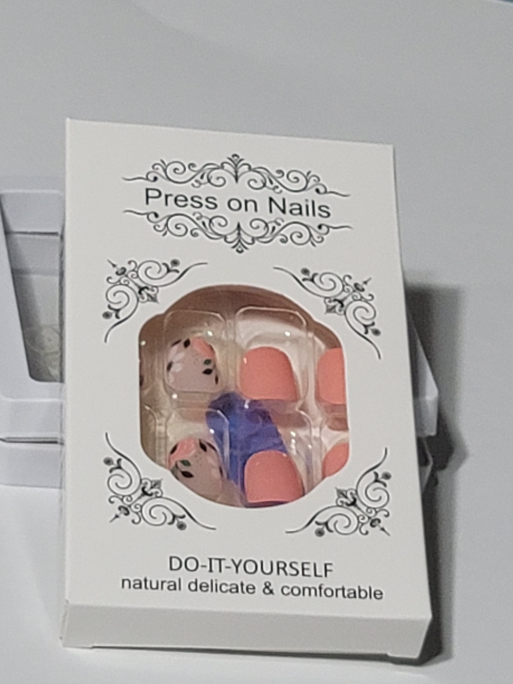 โค๏ธโ๐ฅ6/$15โค๏ธโ๐ฅ Peach Press-On Nail Set